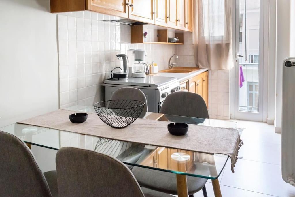Cozy Airbnb Room In เอเธนส์ ภายนอก รูปภาพ